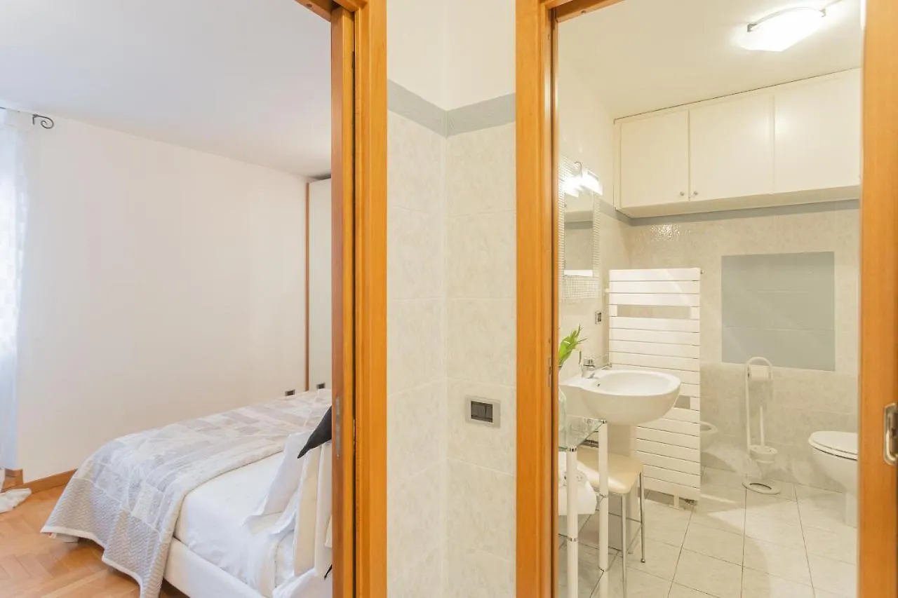 Volta Apartment By Rent All 科莫