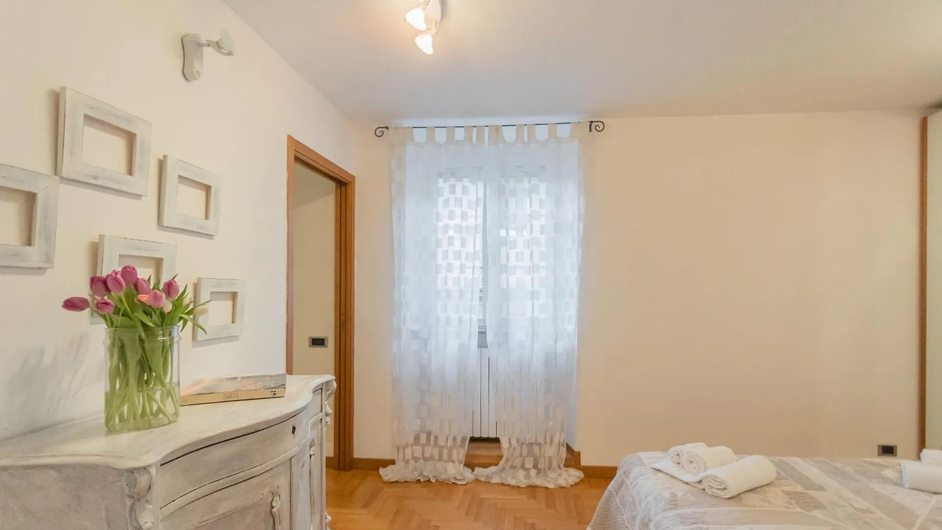 Volta Apartment By Rent All 科莫