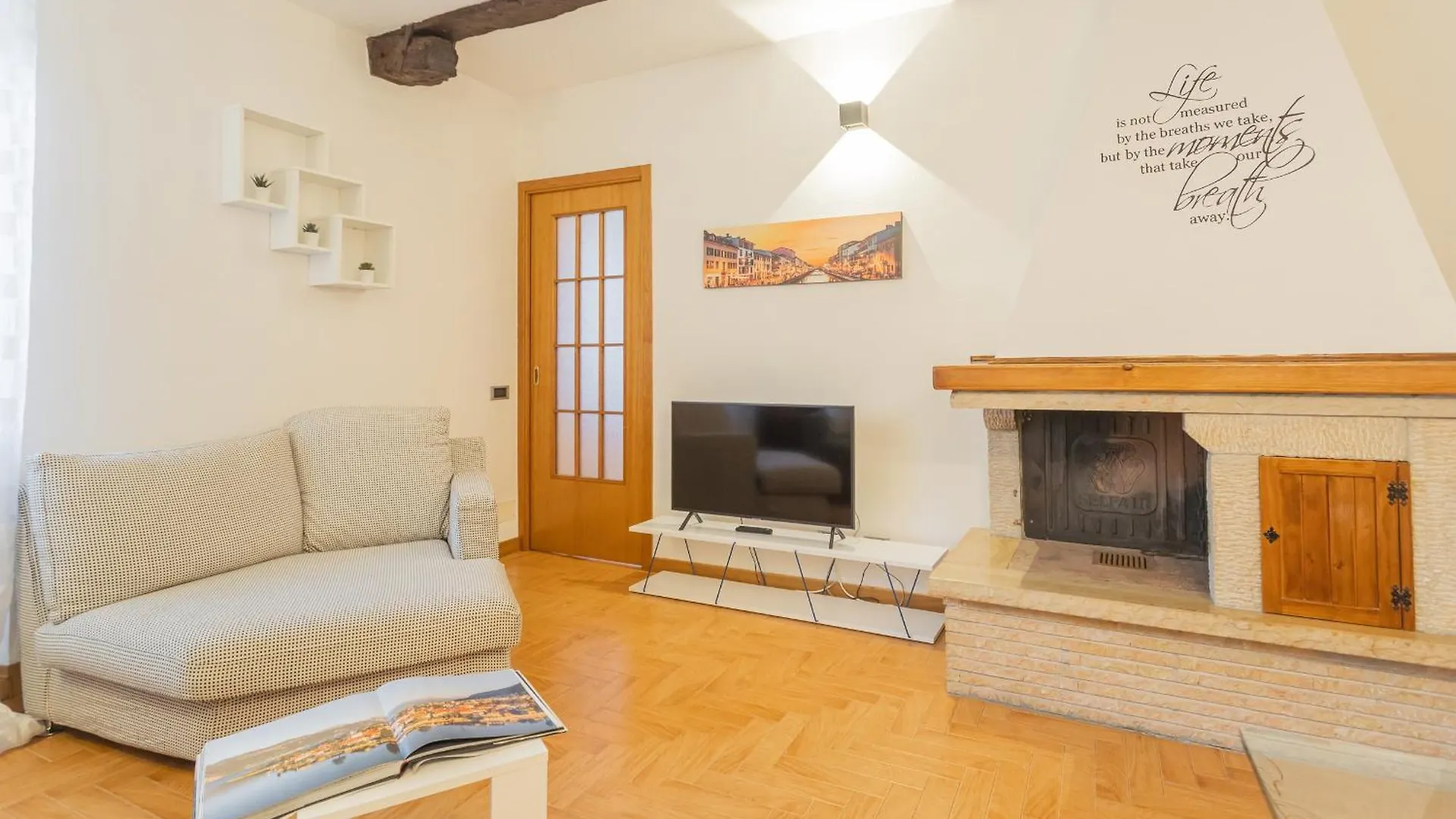 Volta Apartment By Rent All Como location